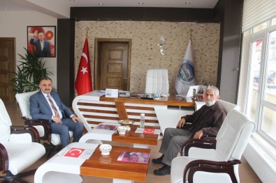 15 Temmuz Şehidinin Babasından Başkan Cabbar'a Ziyaret