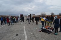 OSMAN DEMIR - Adıyaman'da Otomobiller Çarpıştı Açıklaması 1 Ölü, 5 Yaralı