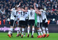 CENK TOSUN - İki Ezeli Rakibine De Nefes Aldırmadı