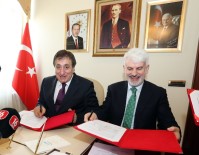 İZZETTIN KÜÇÜK - İnegöl'de Eğitime Tam Destek