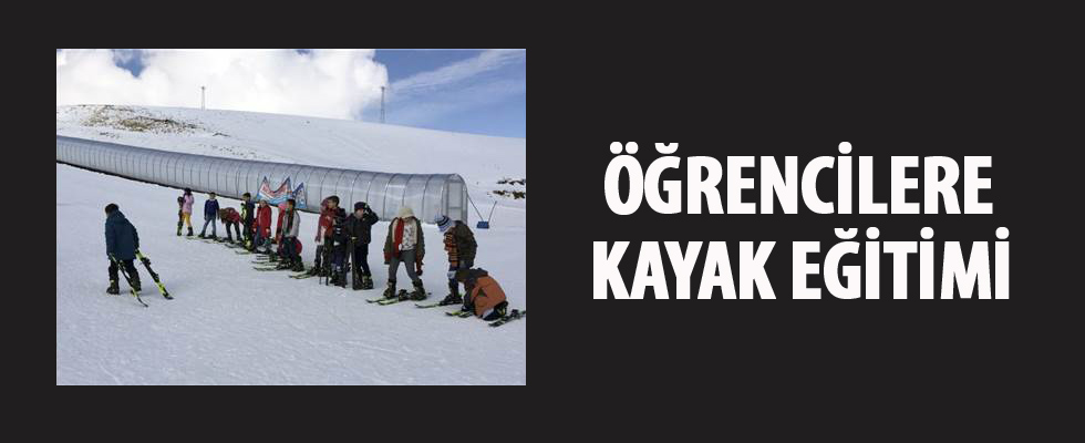 Öğrencilere kayak eğitimi