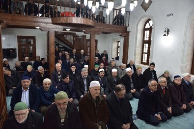 Yenilenen Tarihî Cami İbadete Açıldı