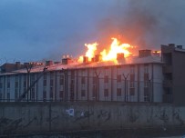 AHMET GENÇ - Ağrı'da Tugay Komutanlığında Korkutan Yangın