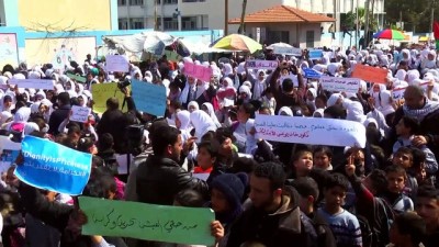 UNRWA Çalışanları ABD'nin Kararını Protesto Etti