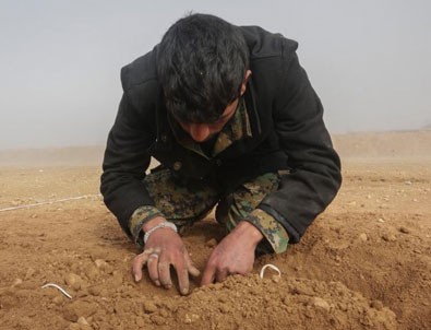 ABD'den YPG'ye bomba eğitimi