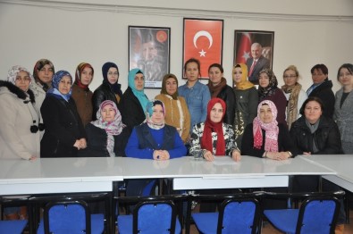 AK Parti Bozüyük Kadın Kolları Başkanı Gülcan Bayraktar'dan 28 Şubat Açıklaması