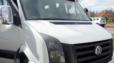 Alkollü Servis Şoförü Polise Yakalanınca Koltukta Dondu Kaldı