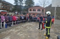 YANGIN TATBİKATI - İtfaiye Ekipleri Yangın Tatbikatı Düzenledi