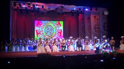 Kırgızistan Kadınlar Kongresi 25. Yılını Kutladı