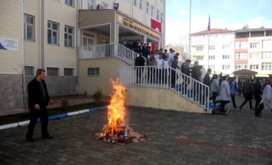 Sağlık Meslek Lisesinde Yangın Tatbikatı Düzenlendi