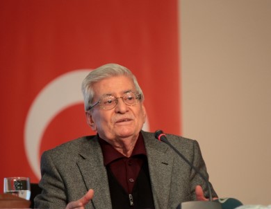 Türk Edebiyatının Usta İsmi Hastaneye Kaldırıldı