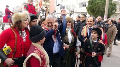 Başbakan'ı Balıkesir'de Atlı Okçular Karşıladı