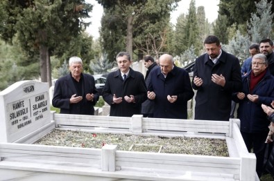 Osman Solakoğlu, Mezarı Başında Anıldı