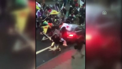 PYD/PKK yandaşları Almanya'da bir Türk vatandaşının aracına saldırdı