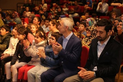 'Dev Gölgeler' Tasvir Sergisi Kağıthane'de