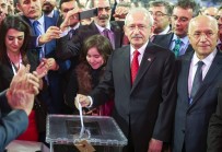 BAŞKAN SEÇİMİ - Kılıçdaroğlu, Yeniden CHP Genel Başkanı Seçildi