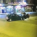 ÇARK CADDESI - Kontrolsüz Şekilde Yola Çıkan Otomobil, Motosiklet Sürücüsünü Canından Ediyordu