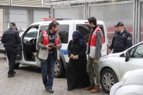 İSTİKLAL CADDESİ - 9 Cep Telefonunu Çalan Suriyeli Kadın Yakalandı