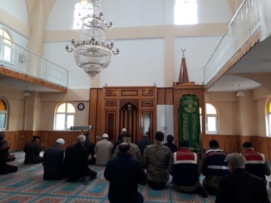 Afrin'deki Mehmetçik İçin Köylüler Dua Etti