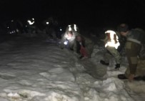 KÜÇÜKKÖY - Donmak Üzere Olan Küçük Kızı Mehmetçik Buldu