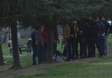 İstanbul'da Bıçaklı Kavga Açıklaması 3 Yaralı