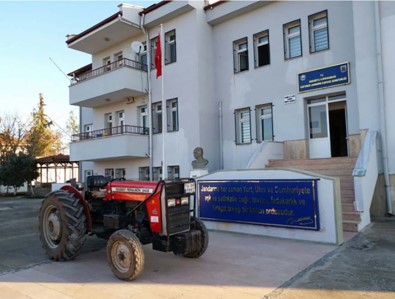 Kilis'ten Çalınan Traktör Gaziantep'te Bulundu
