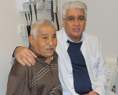 88 Yaşında Ameliyat Oldu, 4 Gün Sonra Yürümeye Başladı
