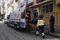 OMURİLİK FELCİ - Ambulans Ekibi Taşıdıkları Hastalarla Aile Gibi Oldu