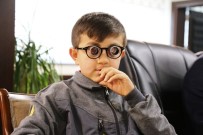 ÖMER DOĞANAY - Görme Engelli Kardeşlere Teleskobik Gözlük