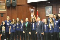 TÜRKIYE BASKETBOL FEDERASYONU - Türkiye Şampiyonu Kızlar, Kupayı Meclise Taşıdı