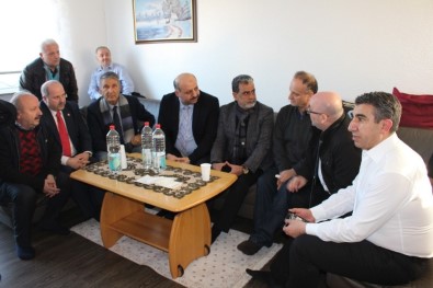 Vekillerden Acılı Aileye Taziye Ziyareti