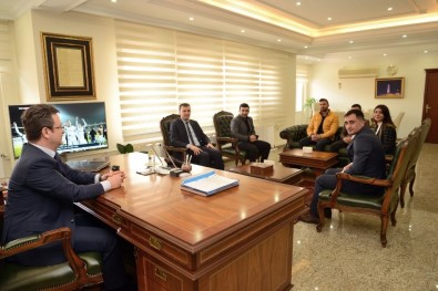 Ak Parti Gençlik Kollarından Vali Ünlü'ye Ziyaret