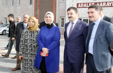 AK Parti'li Ravza Kavakçı Kan, Başbakanın Müdahil Olduğu FETÖ Davasını İzledi