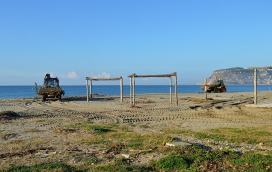Alanya Belediyesi'nden Sahil Temizliği
