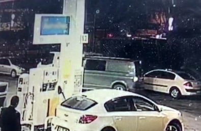 Araçtan 35 Bin Liralık Halı Hırsızlığı Kamerada