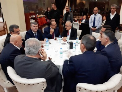 Bakan Elvan Açıklaması 'Kim Ne Yaparsa Yapsın Türkiye Hiçbir Şekilde Terörle Mücadeleden Vazgeçmeyecek'