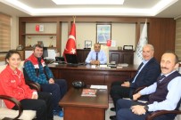 MURAT ŞAHIN - Başarılı Tenisçi Cangir Çek Yolcusu