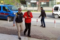 Başkasına ait evi satmak isterken yakalandı