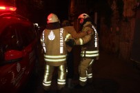 İTFAİYE MERDİVENİ - Beyoğlu'nda Otelde Yangın Açıklaması 6 Yaralı