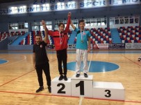 TAŞKıRAN - Ereğlili Gençler Tekvando Müsabakalarında Madalyaları Topladı