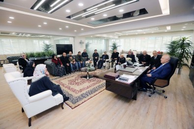 Konukevi Sakinlerinden Başkan Yaşar'a Teşekkür Ziyareti