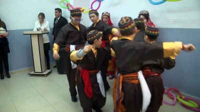 Özel Gereksinimli Çocukların Gösterisi Coşturdu