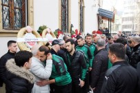 SAKARYASPOR - Sakaryaspor Teknik Direktörü Engin Korukır'ın Annesi Kocaeli'de Toprağa Verildi