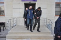 Uşak'ta Yabancı Uyruklu Uyuşturucu Tüccarı 3 Kişi Tutuklandı