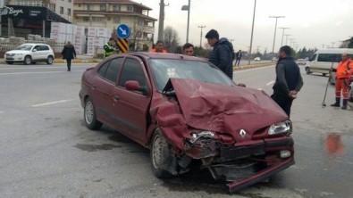 Akçakoca'da Trafik Kazası Açıklaması 4 Yaralı