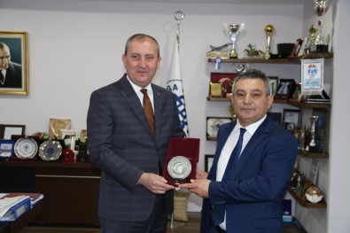 Rektör Acer'den Başkan Işık'a Ziyaret