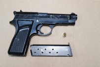 Ruhsatsız Tabancalara El Konuldu