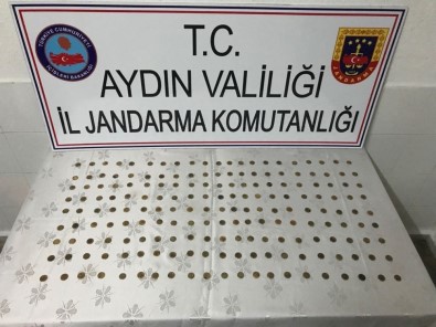 Sahte Altın Sikkeli Dolandırıcılar Jandarmaya Takıldı