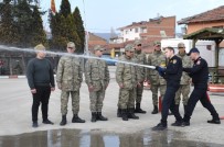 İTFAİYECİLER - Bozüyük Belediyesi İtfaiye Ekiplerinden Askerlere Yangın Söndürme Eğitimi