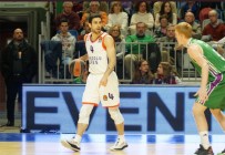 BROWN - Efes Malaga'ya direnemedi